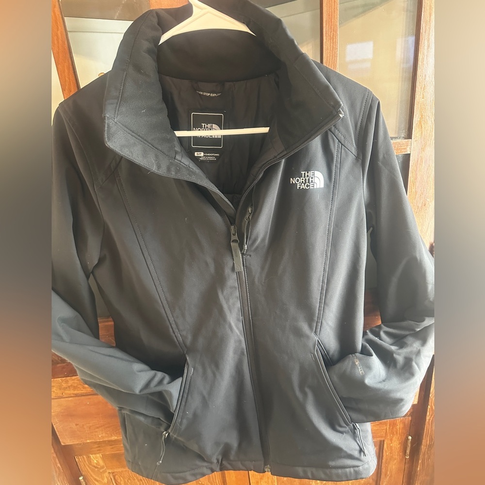 Women’s north face windwall
